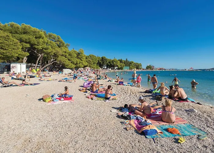 Awesome In Feriehus Donje Rastane