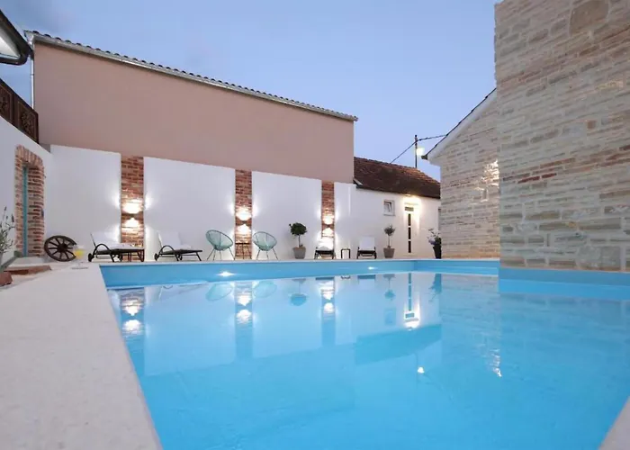 Awesome In Donje Rastane