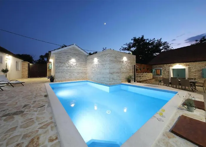 Casa vacanze Awesome In Donje Rastane